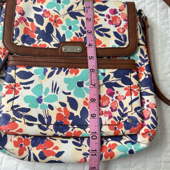 Relic Floral Crossbody Bag with Brown Accents Adjustable Straps - Picture 3 of 12